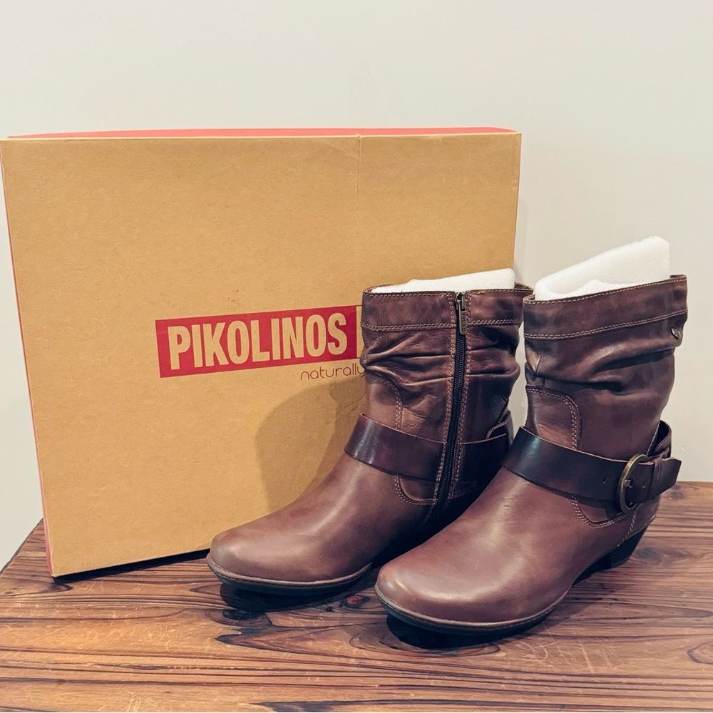Pikolinos brown leather boots; size 40; ankle boots with buckle detail;
